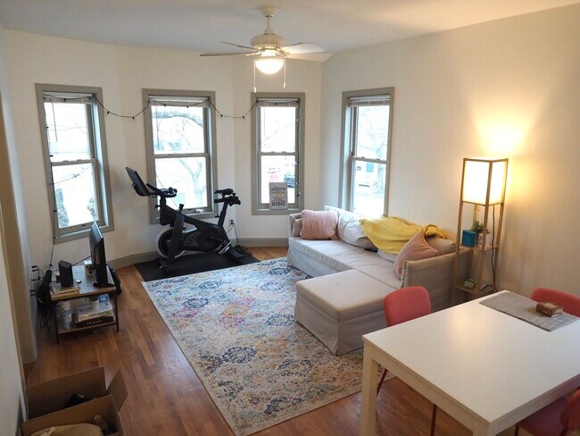 54 Market St, Unit 3