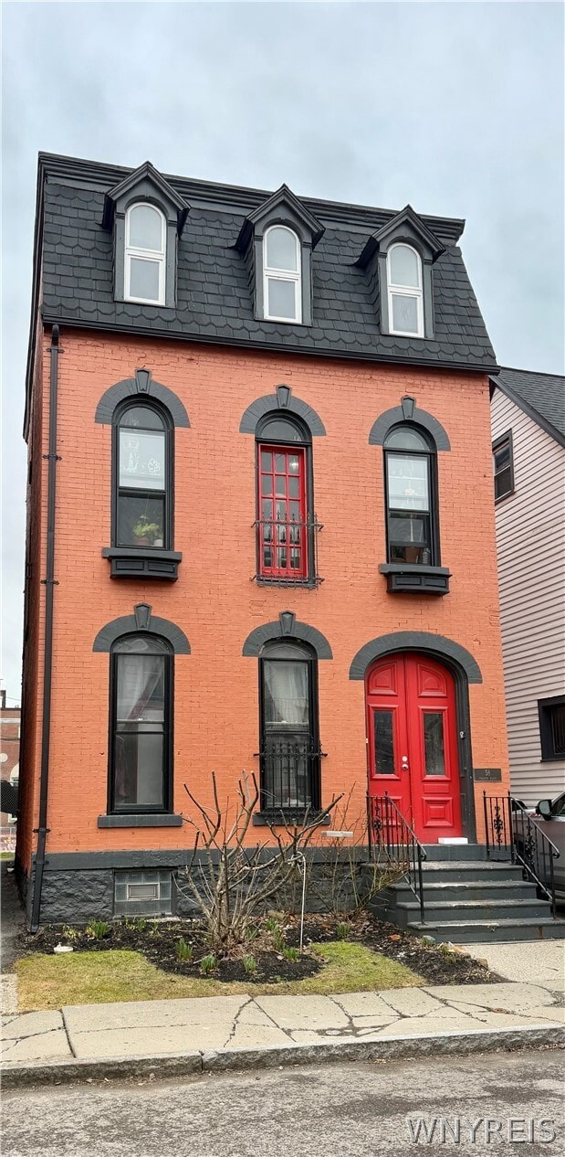 property at 58 Trinity Pl