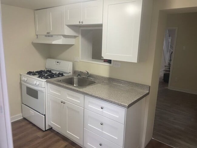 1317 E Sedgley Ave in Philadelphia, PA - Building Photo - Building Photo