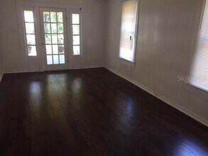 211 E Cluster Ave in Tampa, FL - Building Photo - Building Photo
