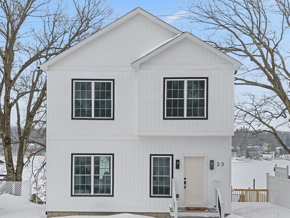 23 Bay View Dr in Shrewsbury, MA - Building Photo