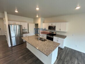 2494 Wren Dr in Johnstown, CO - Building Photo - Building Photo