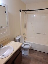 2226 Versailles Village Pl in Fort Wayne, IN - Building Photo - Building Photo