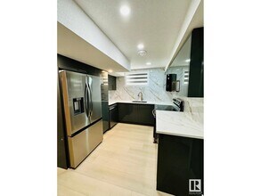 9504 75 Street NW in Edmonton, AB - Building Photo - Building Photo
