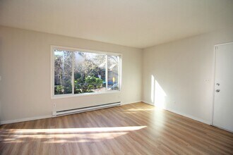 8834 SE 9th Ave, Unit 8836 in Portland, OR - Building Photo - Building Photo