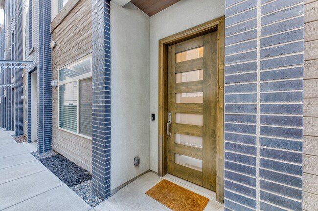 property at 2103 W 32nd Ave