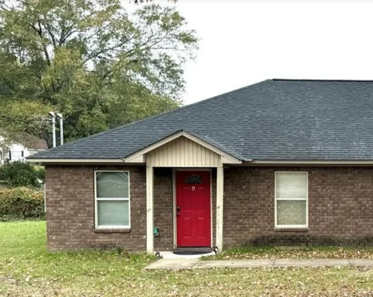 1311 17th Ave in Phenix City, AL - Building Photo