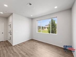 Stunning 3 Bed 2.5 Bath Townhome in Timnath, CO! in Timnath, CO - Building Photo - Building Photo