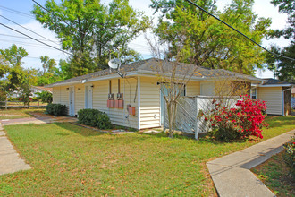 7008 Lanier Dr in Pensacola, FL - Building Photo - Building Photo