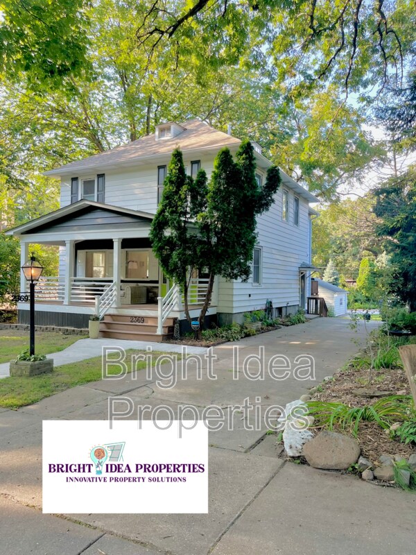 property at 2369 W Valentine Ave