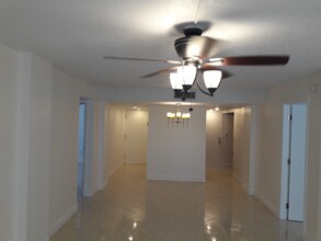 14250 SW 62nd St in Miami, FL - Building Photo - Building Photo