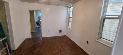 200 Van Nostrand Ave, Unit 2 in Jersey City, NJ - Foto de edificio - Building Photo