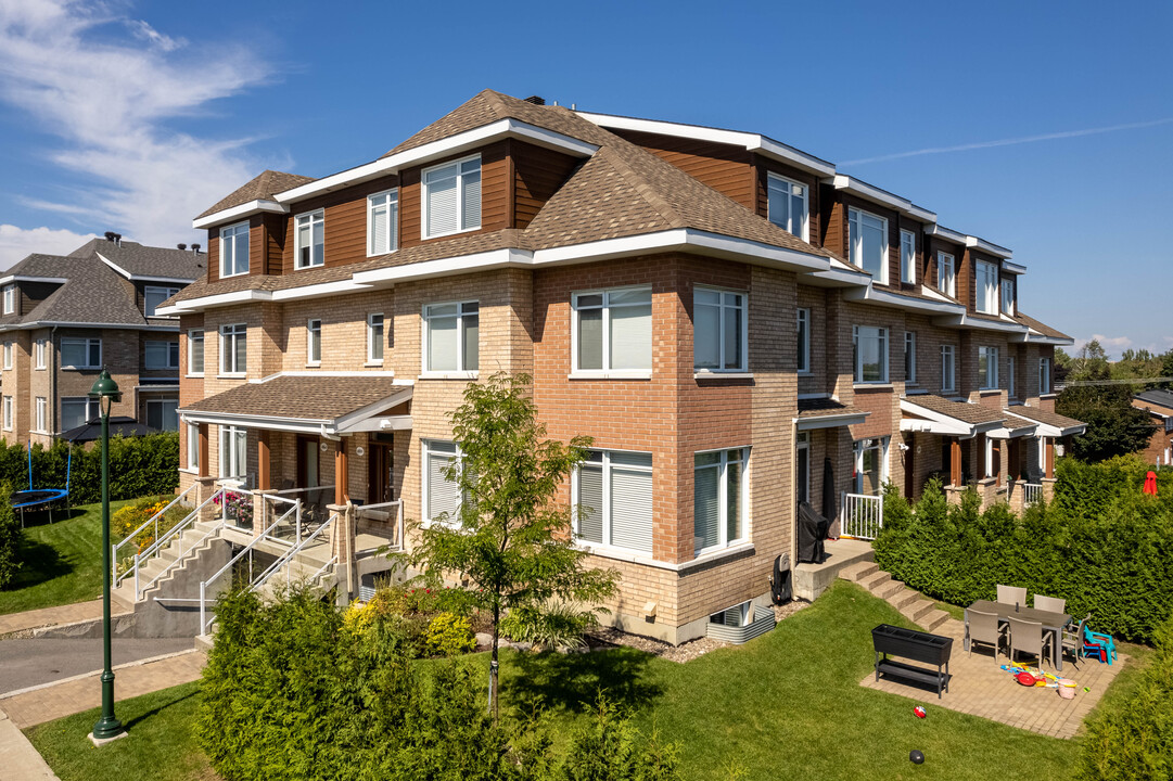 4864 Vittorio-Fiorucci Rue in Montréal, QC - Building Photo