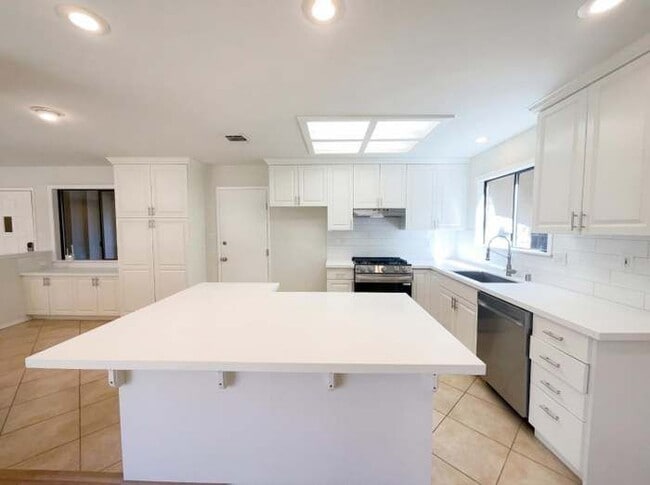 5316 Marmith Ave in Sacramento, CA - Foto de edificio - Building Photo