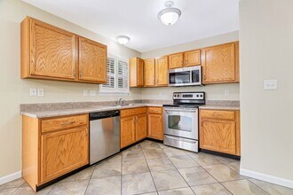 404 Flowering Magnolia Dr in O'Fallon, MO - Foto de edificio - Building Photo