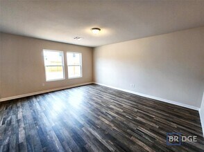 10083 Cerritos dr in Cut And Shoot, TX - Foto de edificio - Building Photo