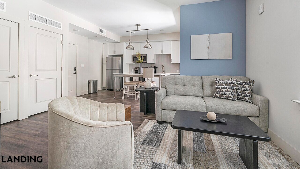 2220 W First St, Unit 165 in Ft. Myers, FL - Building Photo