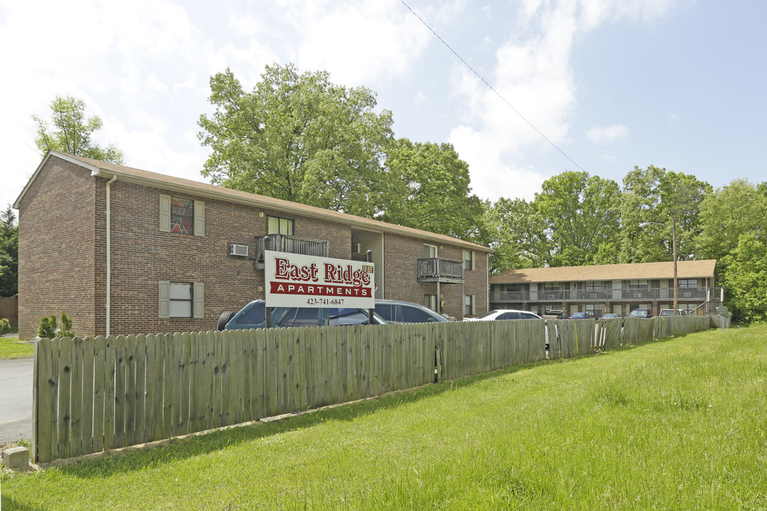 East Ridge Apartments in Rogersville, TN - Building Photo