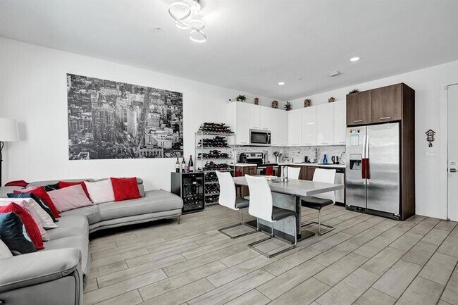 480 NE 35th Ct in Oakland Park, FL - Building Photo - Building Photo