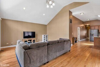 2931 N Rutherford Ave in Chicago, IL - Foto de edificio - Building Photo