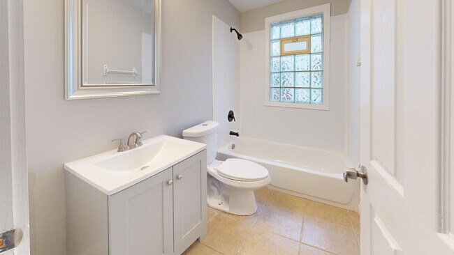 3975 W 23rd St in Cleveland, OH - Foto de edificio - Building Photo