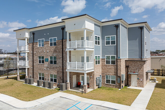 Sea Holly Grande in Baton Rouge, LA - Building Photo - Building Photo