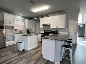 4235 Millview Ln in Dallas, TX - Building Photo - Building Photo