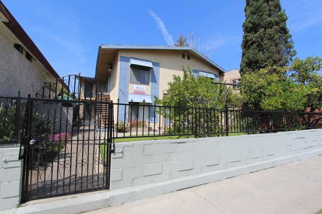 5753 Woodman Ave in Valley Glen, CA - Building Photo - Other