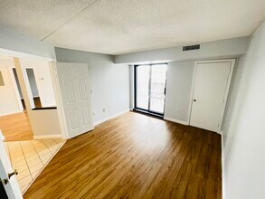 60 Rantoul St in Beverly, MA - Building Photo - Building Photo