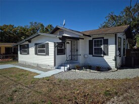 3104 E Ellicott St in Tampa, FL - Building Photo