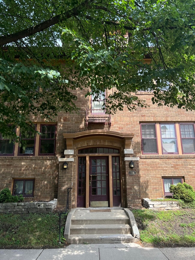 726 N 49th St, Unit 3 in Milwaukee, WI - Building Photo - Building Photo