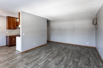 Twin Lakes Apartments in Robbinsdale, MN - Foto de edificio - Interior Photo