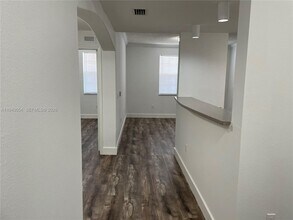 533 NE 3rd Ave in Fort Lauderdale, FL - Building Photo - Building Photo