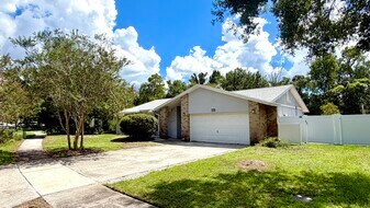 1519 Blind Pond Ave in Lutz, FL - Building Photo