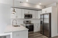 2208 Ridge Ave photo'