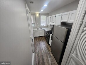 2215 E Fairmount Ave in Baltimore, MD - Building Photo - Building Photo