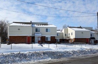 Kenmore Commons Townhomes in Cleveland, OH - Foto de edificio - Building Photo