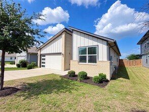 8004 City Top Blvd in Austin, TX - Building Photo - Building Photo