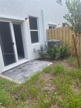 204 SE 10th St in Florida City, FL - Building Photo - Building Photo
