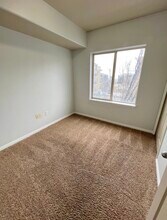 175 Albion Village Way, Unit 101 in Sandy, UT - Foto de edificio - Building Photo