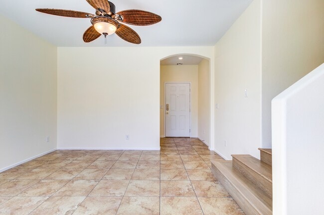 10320 Bluff Valley Ct in Las Vegas, NV - Building Photo - Building Photo