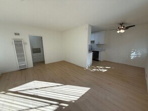 GMLORANGE in Long Beach, CA - Foto de edificio - Building Photo