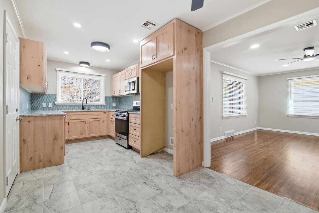 1014 E 38th St in Tulsa, OK - Building Photo