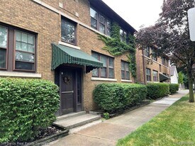 15111 Vernor Hwy, Unit 7 in Grosse Pointe Park, MI - Building Photo
