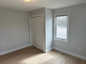 106 Granite St in Biddeford, ME - Building Photo - Building Photo