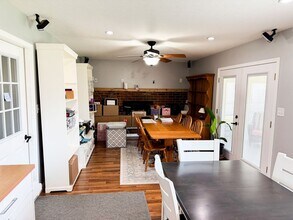 3641 Fisher Rd in Indianapolis, IN - Foto de edificio - Building Photo