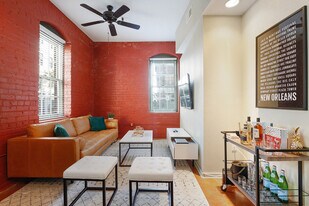 1039 Constance St in New Orleans, LA - Building Photo