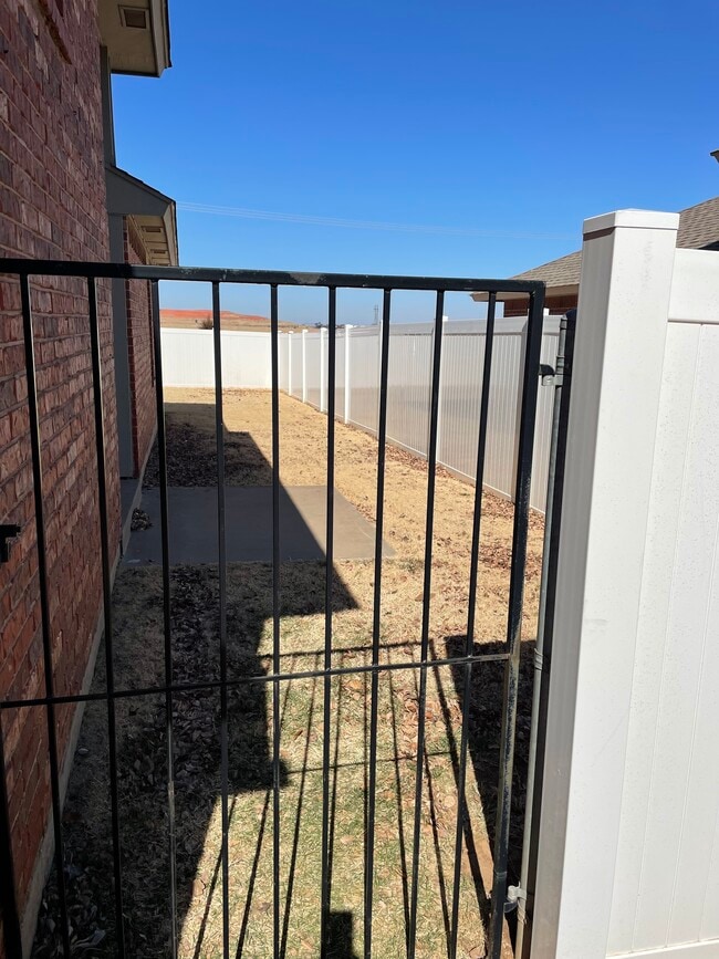 2717 SE 89th Ter in Moore, OK - Building Photo - Building Photo