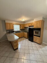 46 Edgecomb St in Hamden, CT - Building Photo - Building Photo