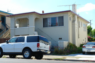 1031 45th St in Emeryville, CA - Foto de edificio - Building Photo